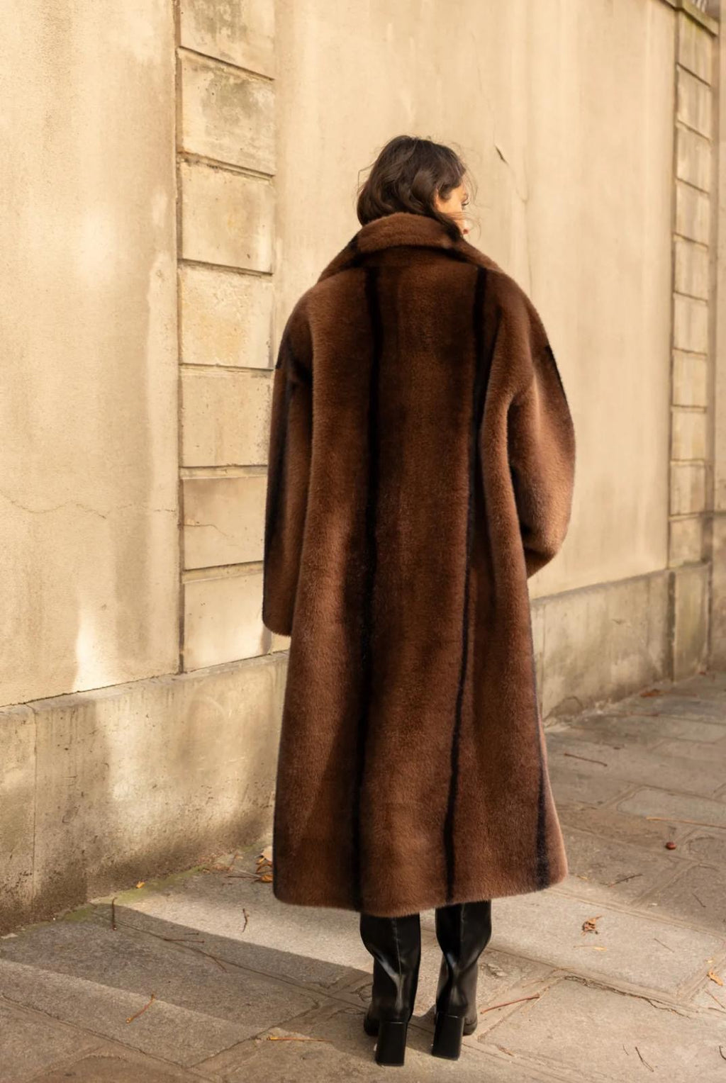 Manteau long effet fourrure