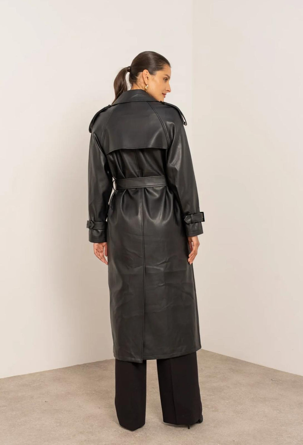 Trench long effet cuir noir